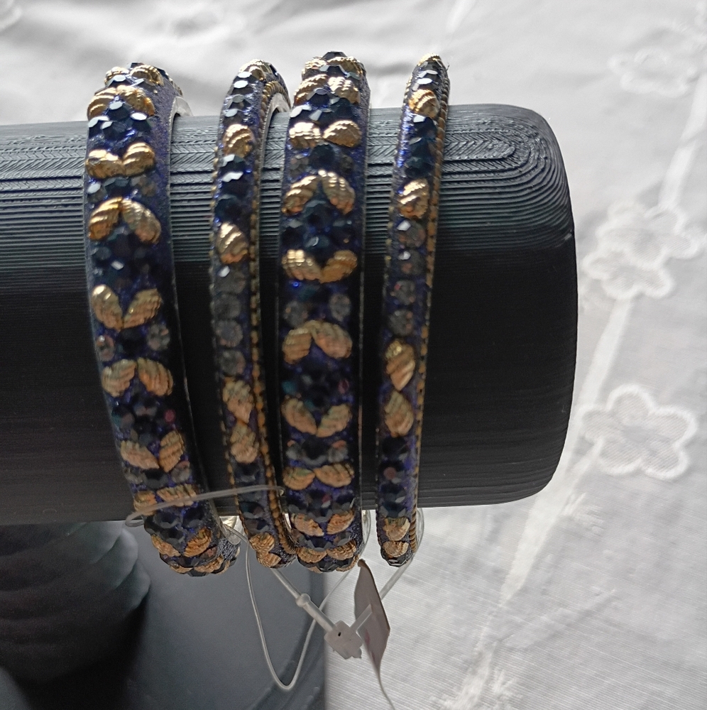 Bangel Braclets Set Of 4, Dark Blue/Gold, Sparkle, NWT, Rosamariposa